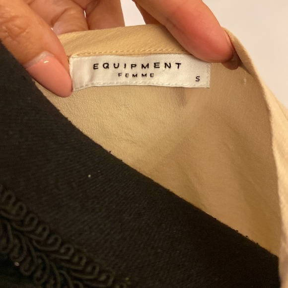 Equipment Cream and Black Long Sleeve Top size S - Picture 2 of 5